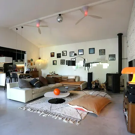 Ferienhaus Superb Contemporary Near Montpellier *