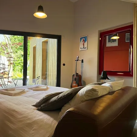 Superb Contemporary Near Montpellier