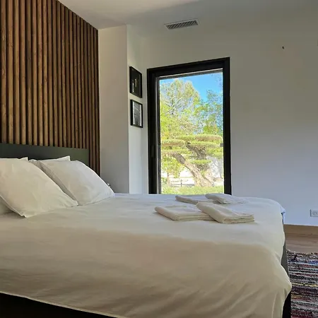 Superb Contemporary Near Montpellier *