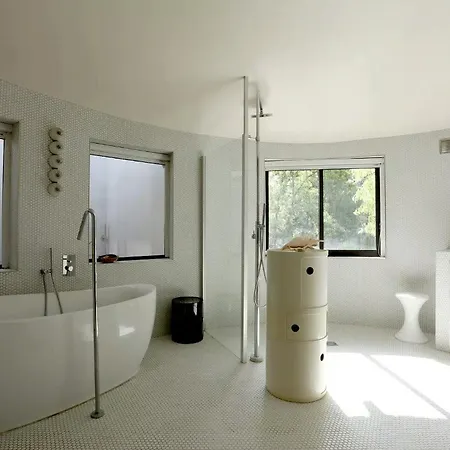 Superb Contemporary Near Montpellier