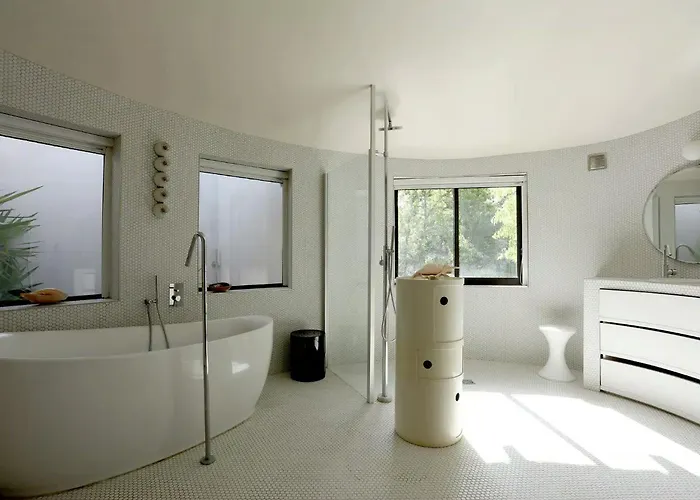 Superb Contemporary Near Montpellier